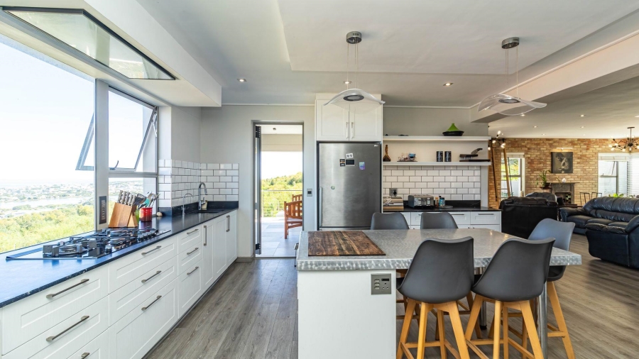 4 Bedroom Property for Sale in Berghof Western Cape